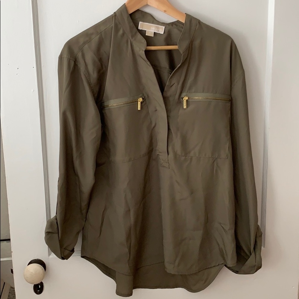 Olive long sleeve shirt.
